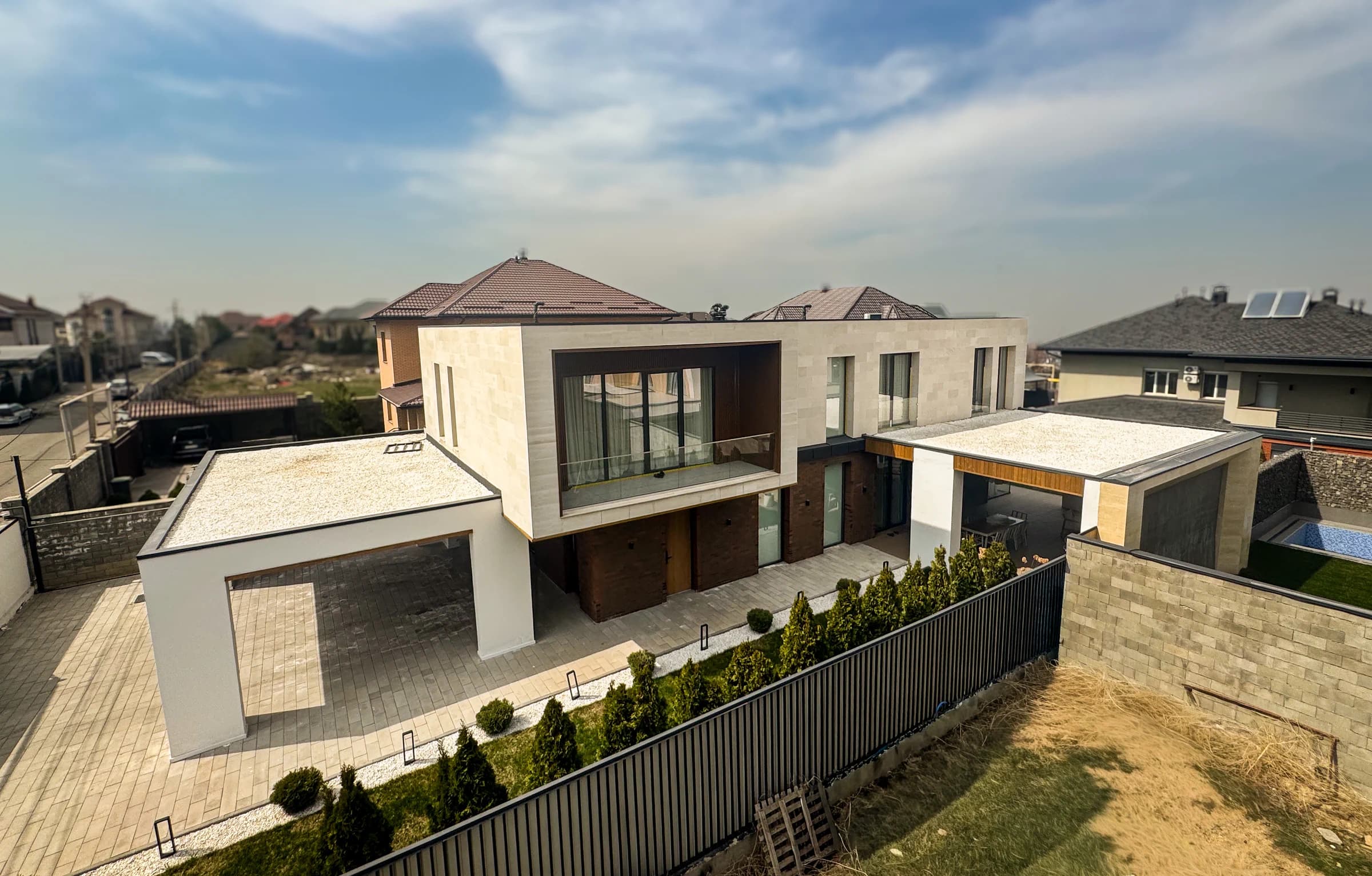 Алматыдағы Bereke Group салған заманауи жеке үй