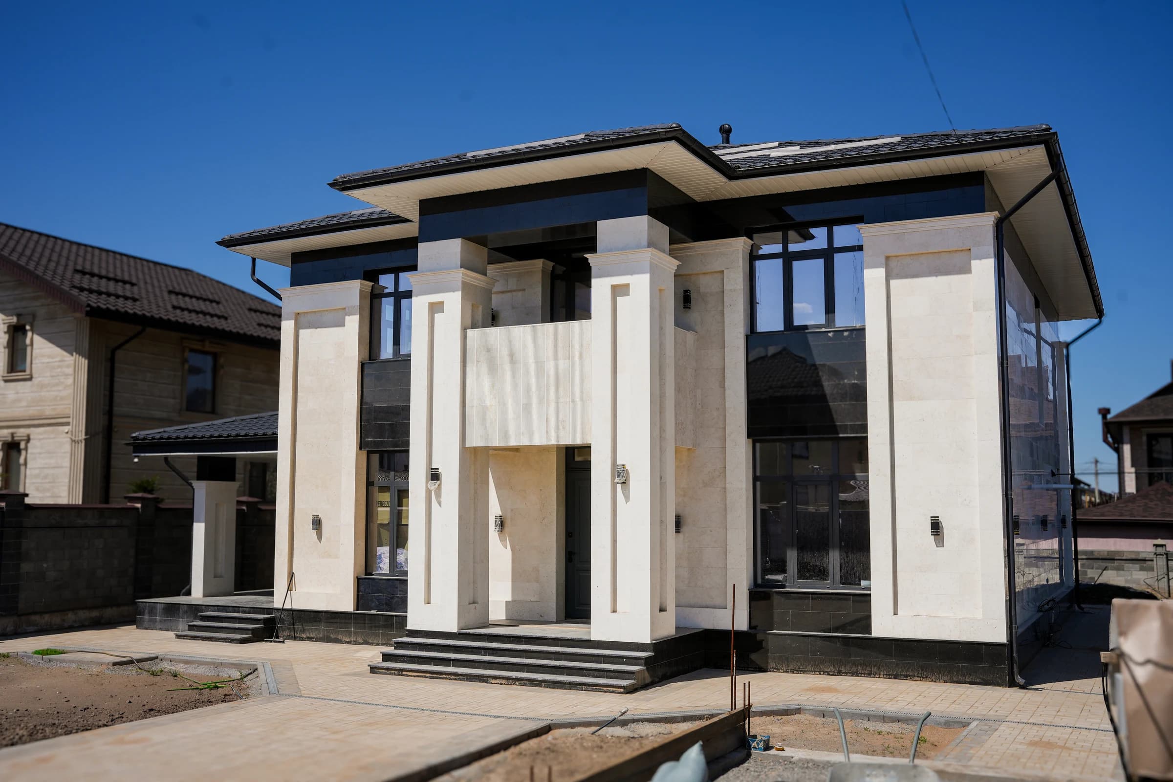 Bereke Group салған неоклассикалық үй